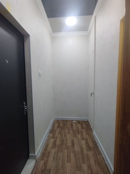 Продается 1ком,кв 1/4/4 Чиланзар-21 улучшенка балкон 2*3