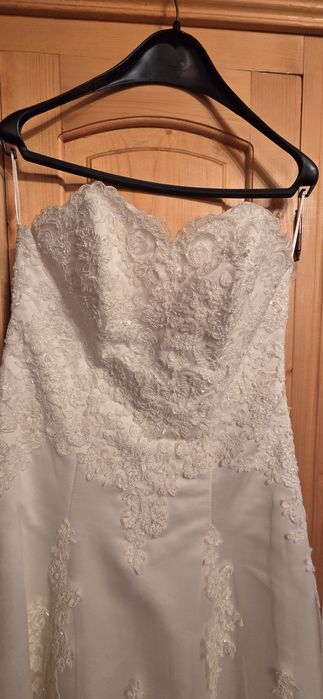 Vând rochie de mireasa Hera Style