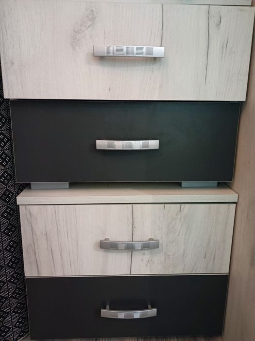 Спален с матрак и нощни скафсе