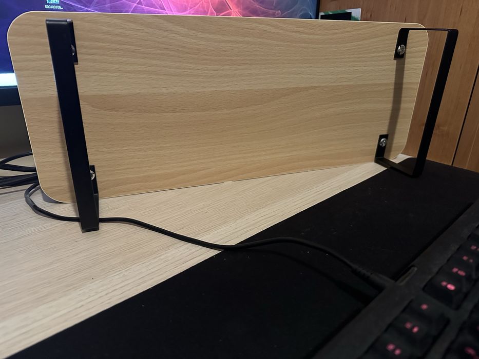 Нова Стойка поставка за бюро / монитор