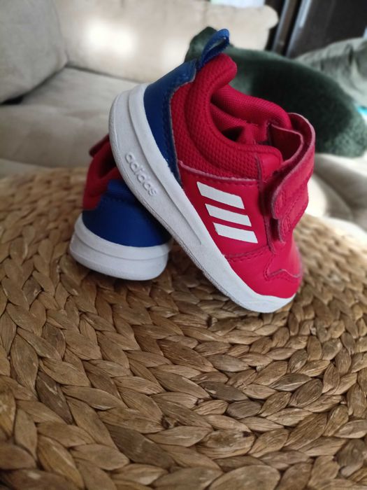 Маратонки Adidas 20 номер