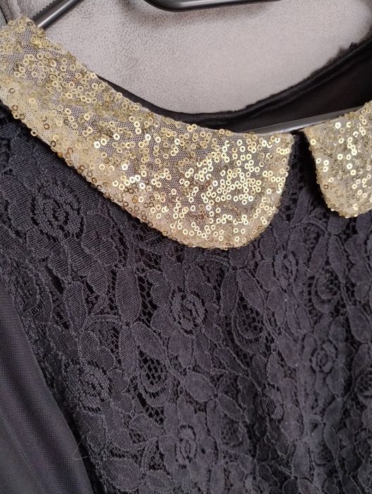 Bluza sobră și elegantă cu manșete și guler cu paiete