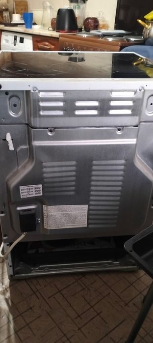 Indesit электрическая плита