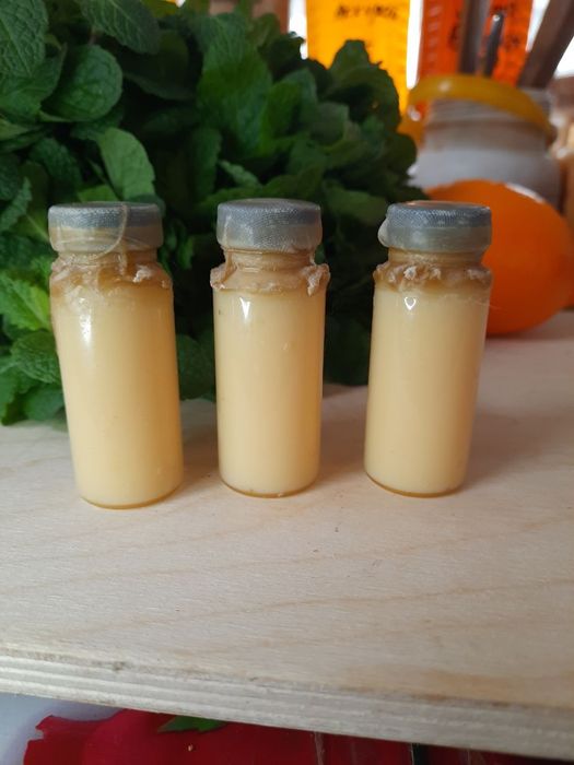 Пчеличное маточное молочко