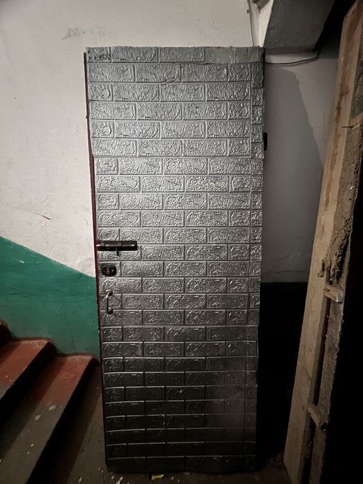 Дверь железная входная