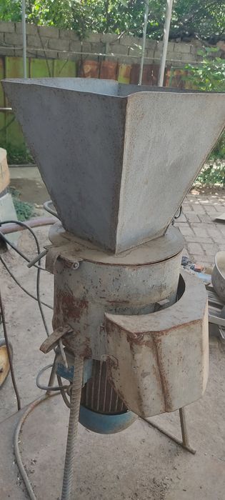 Продается зернодробилка бывшая в употреблении,в рабочем состоянии,