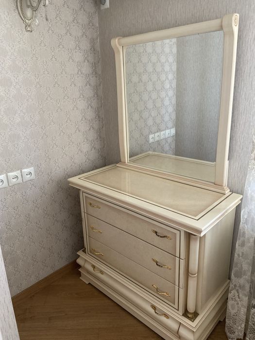 Комод с зеркалом Турция