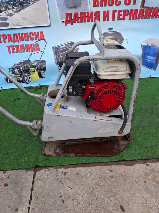 Трамбовка вибро плоча с двигател  - Honda