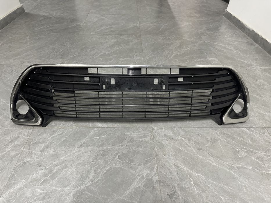 Решотка бампера Камри 55