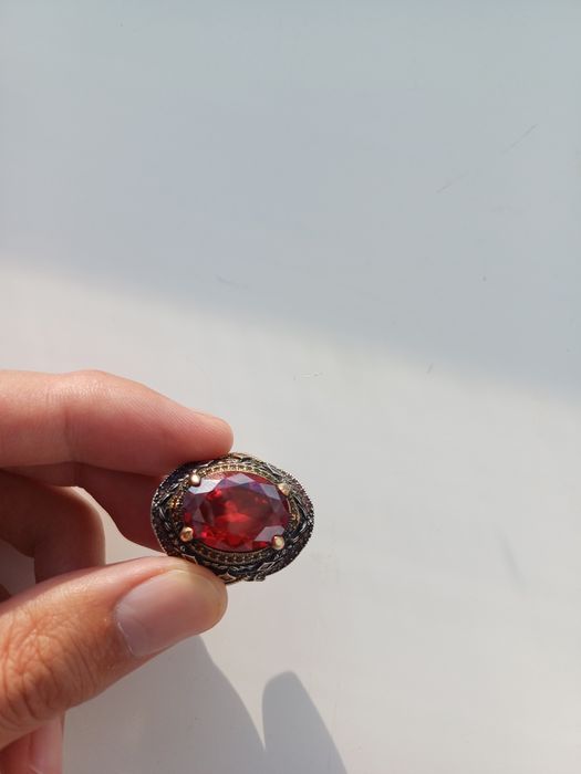 Серебряный кольцо