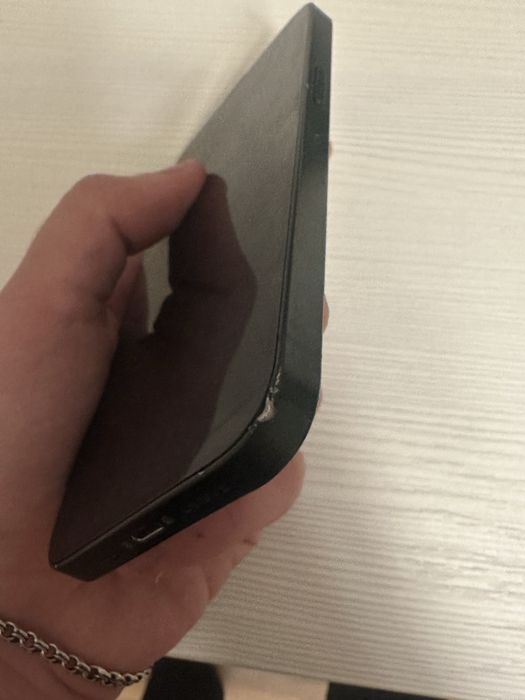 Срочно продам İphone 13