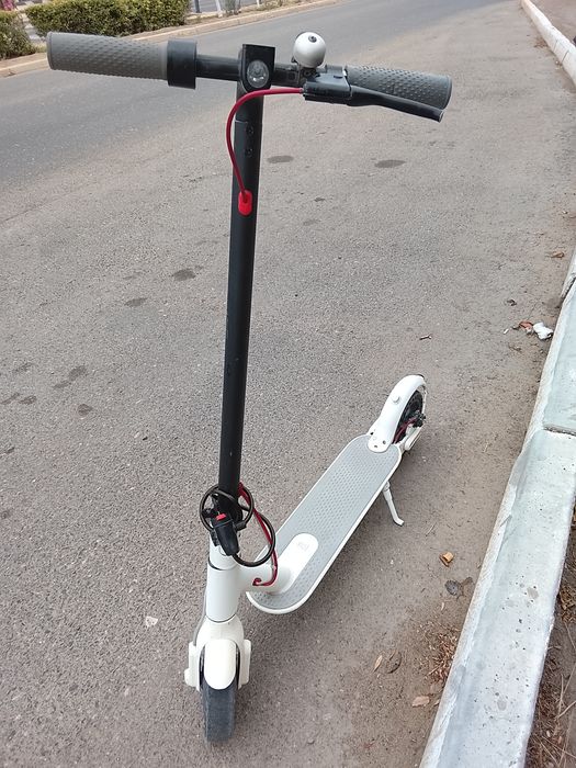 Xiaomi M365  городской электросамокат