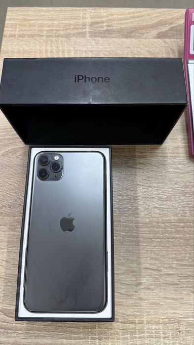 Продам айфон 11 про макс