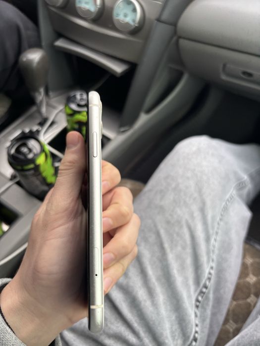 iPhone 11 , 69 ак