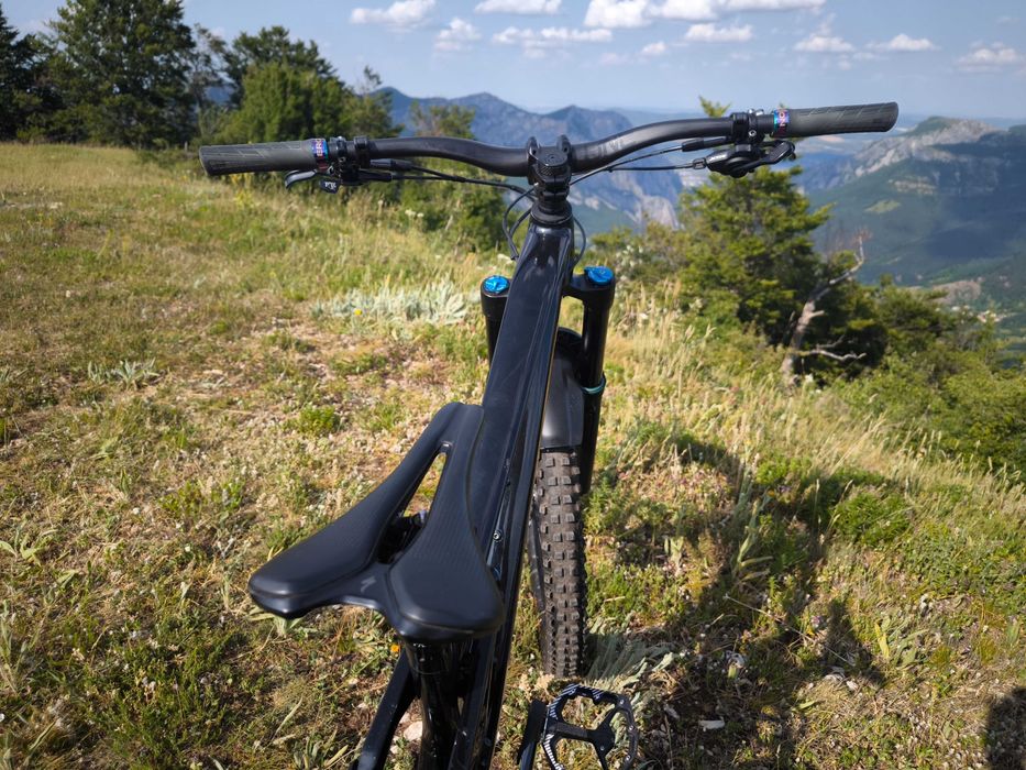 Cube stereo 170 , 2022