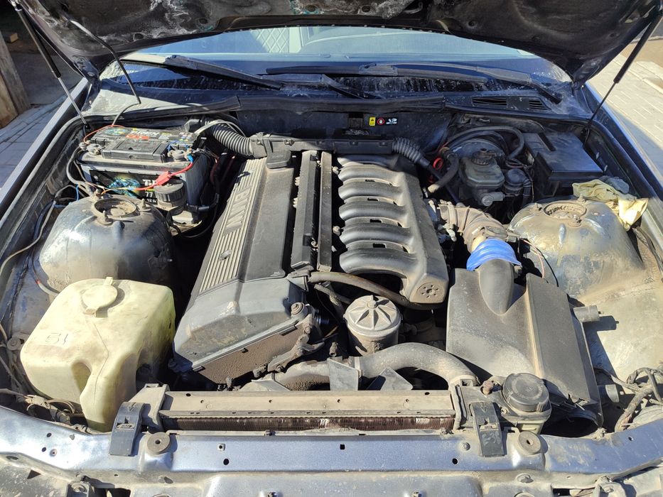 Продам живую БМВ Е36