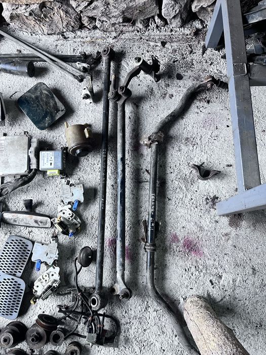 Части за nissan terrano 2.4i нисан терано 2