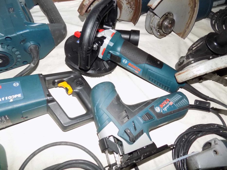 Scule Bosch 220V  profesionale(albastru) si semiprofesionale(verzi)