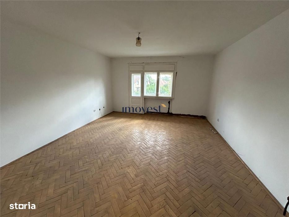 Duplex de vanzare in Satu Mare | 5 camere, demisol complet, zona Titul