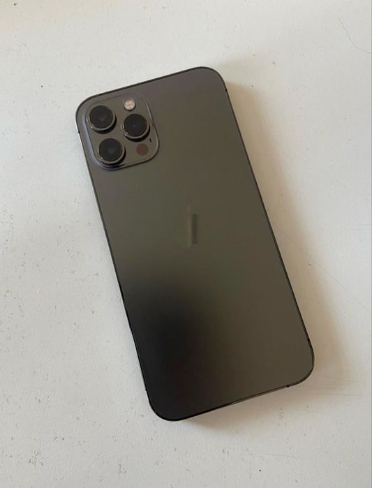 Продам айфон 12 про макс 512гб