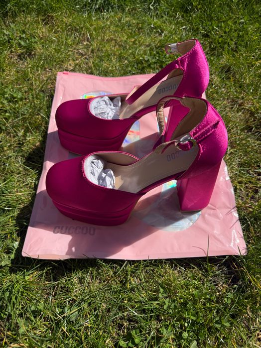 Дамски Hot Pink сатенени токчета Cuccoo / Чисто нови