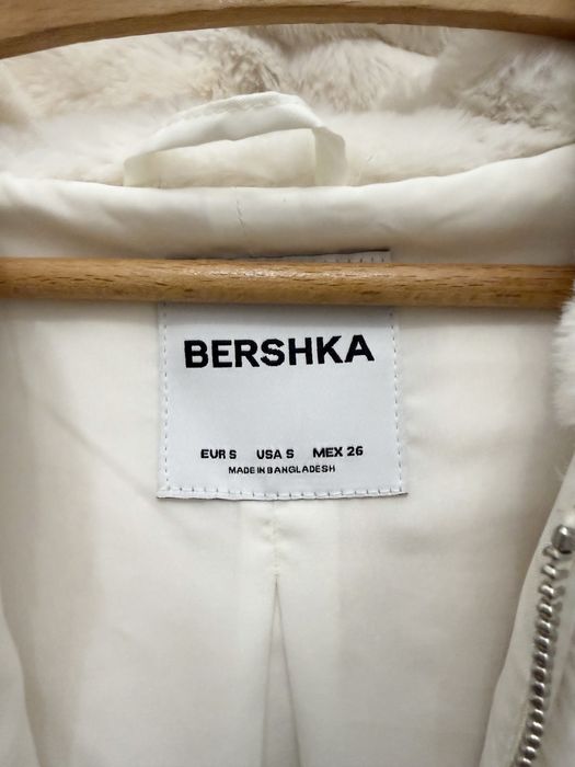 Bershka куртка размер S