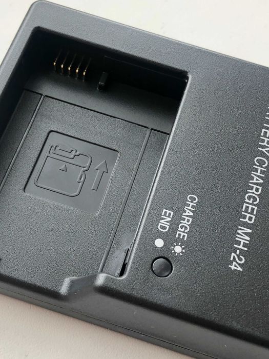 зарядное для Никон MH-24