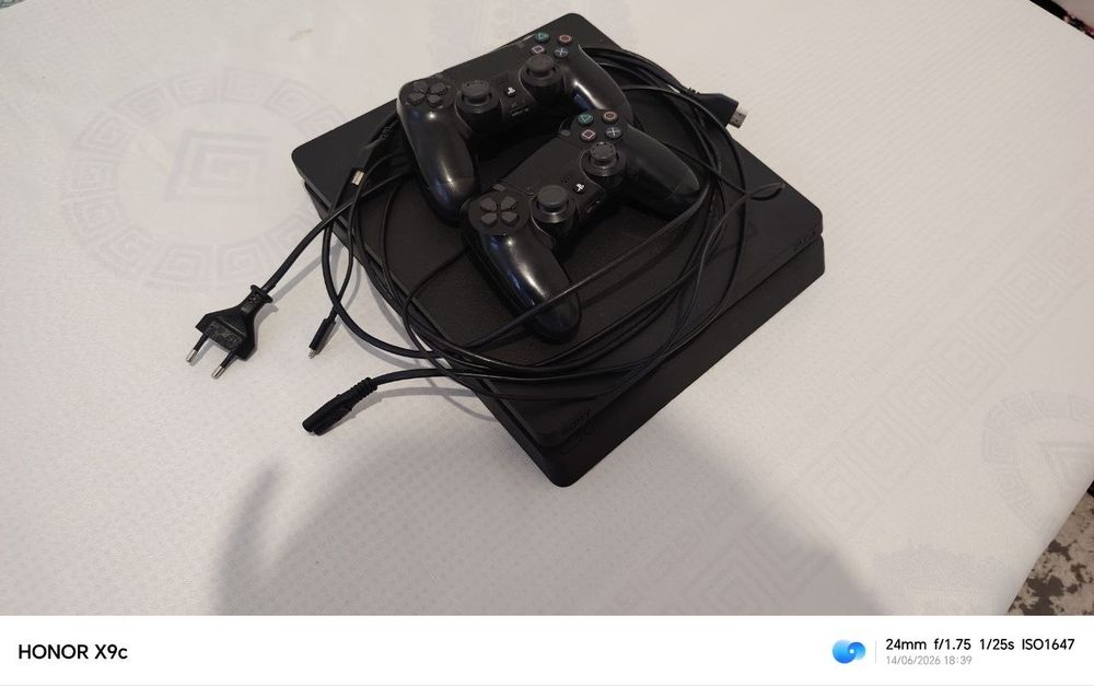 Ps4 ikta jostik va bitta deski blan