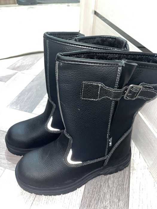 Продам спец одежду