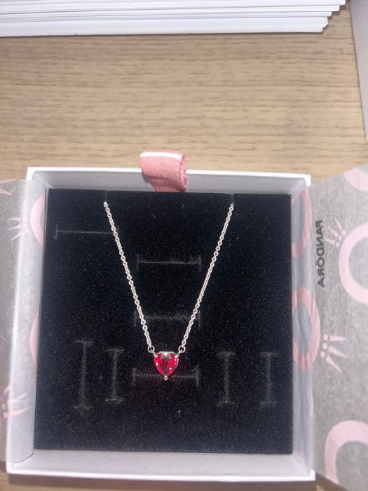 Колие на марката Пандора