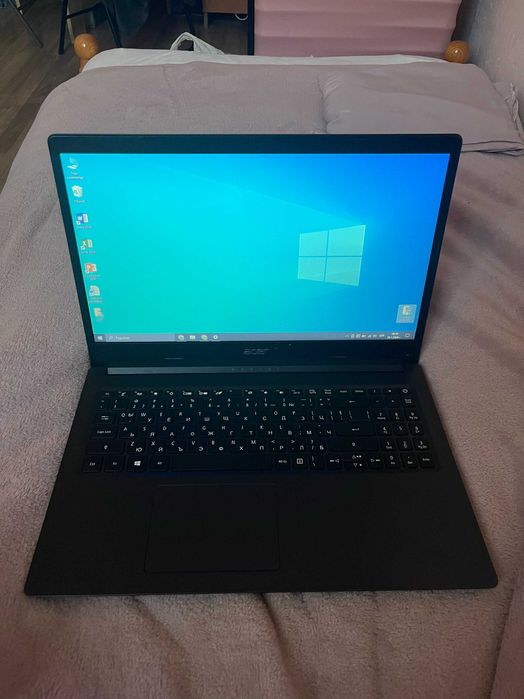 лаптоп Acer Aspire, идеален за офис и интернет