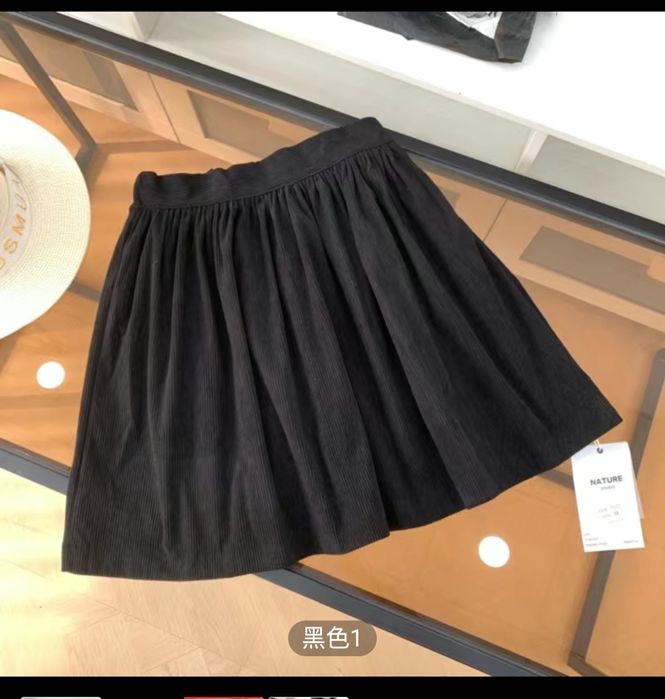 Юбка очень красивая новая