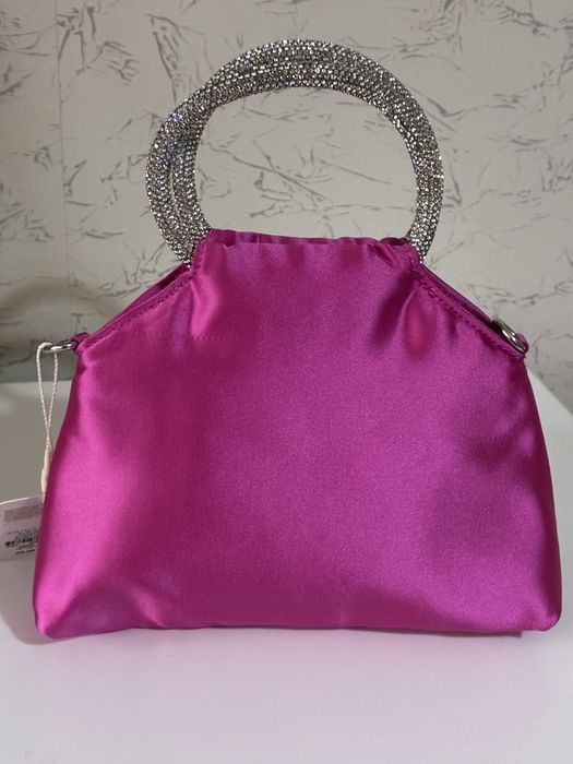 Вечерна чанта  сатен,  цвят циклама с украсена дръжка