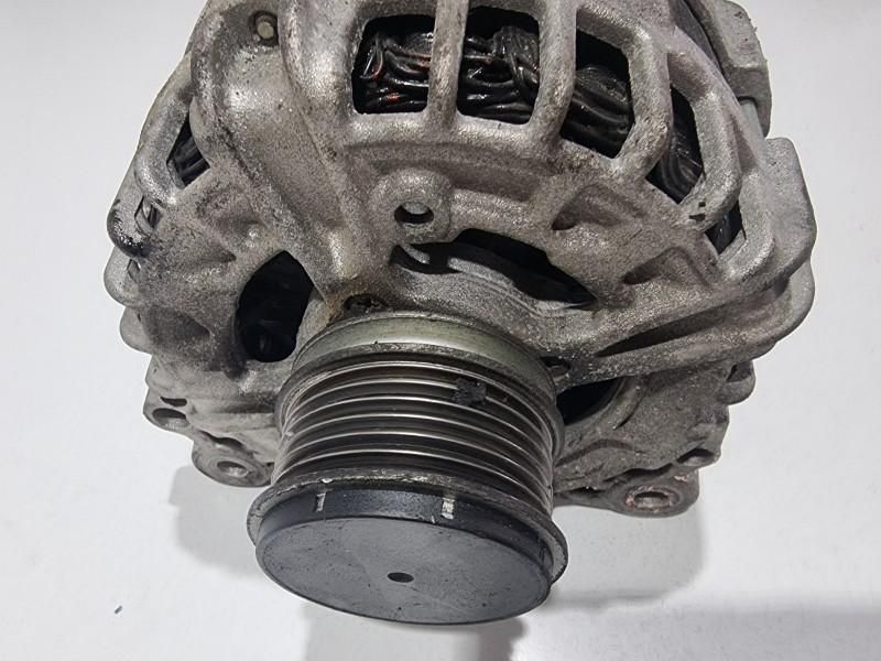 Alternator Volkswagen Sharan 7N 0125811027 2.0 tdi CFFB