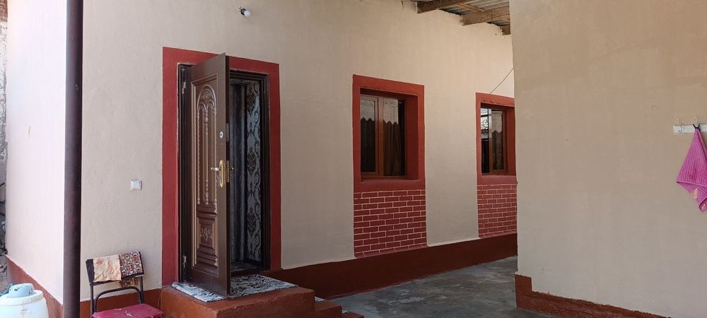 Termiz shahridan uy sotiladi xama sharoitlarga ega