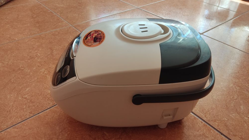 Мултикукър Binatone MUC 2130