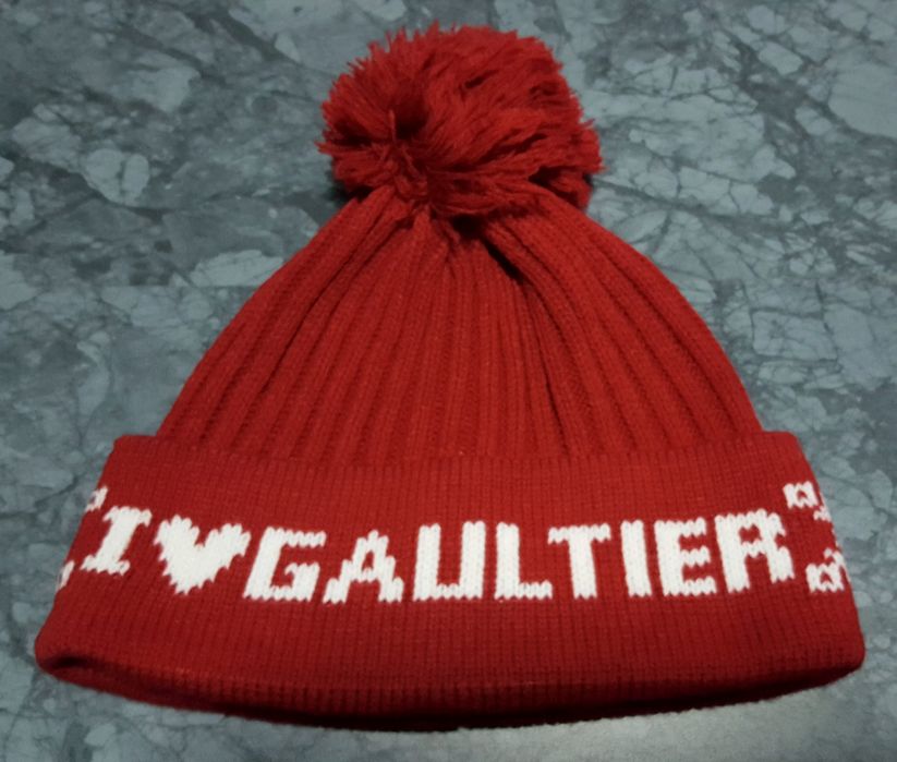 Шалове Gucci /Acne Studios / шапка Jean Paul Gaultier