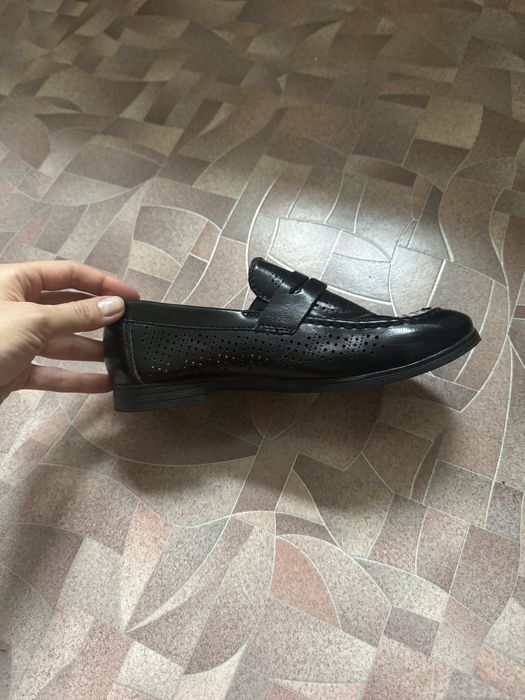 Продам туфли школьные мальчик