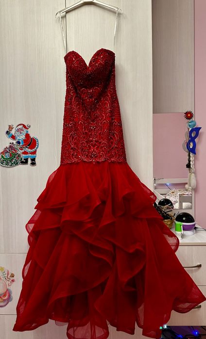 Вечернее длинное платье от Sherry