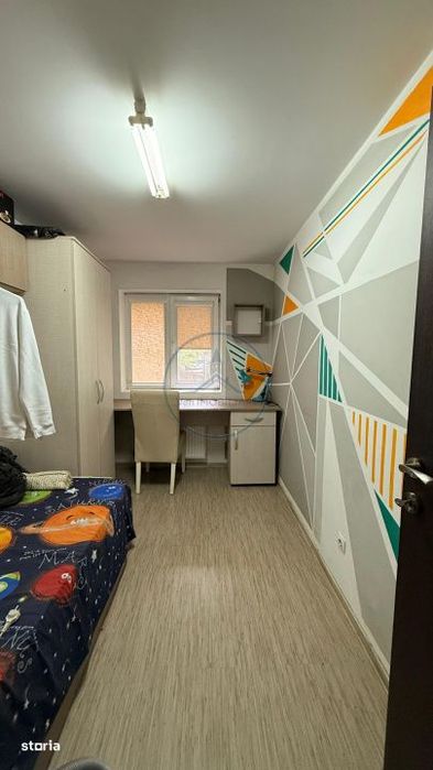 Apartament 3 camere zona Stefan Cel Mare