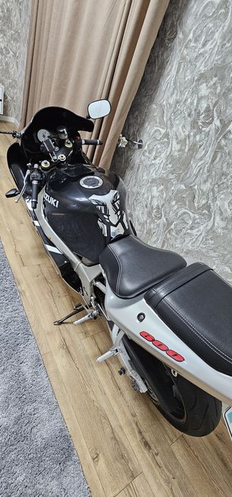 Продам мотоцикл suzuki