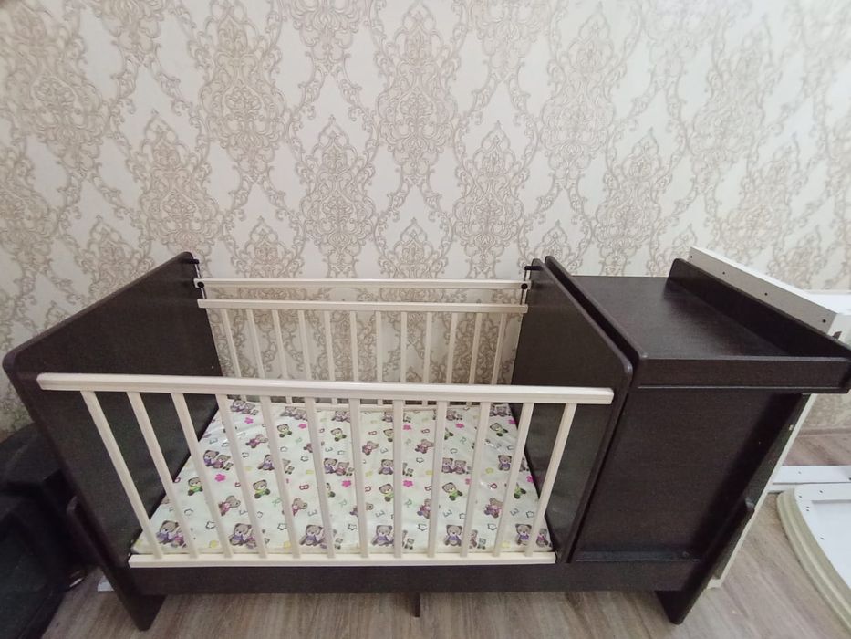 Детская кроватка Жираф