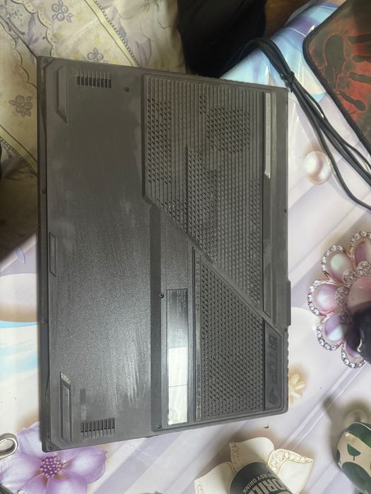 ASUS rog strix G713IM