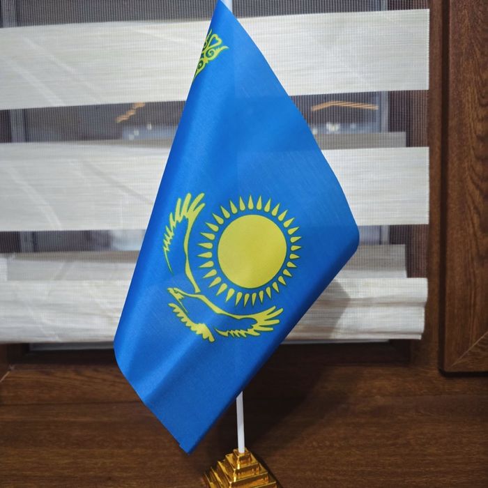 Флажки на подставке. РК