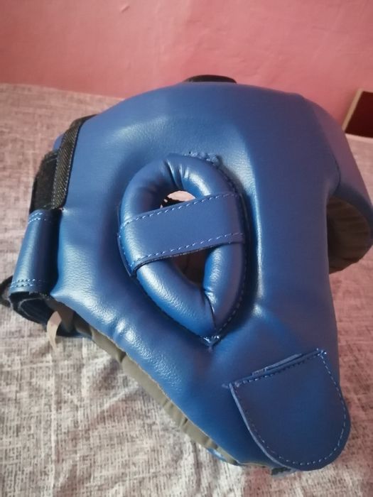 Продам шлем боксёрский