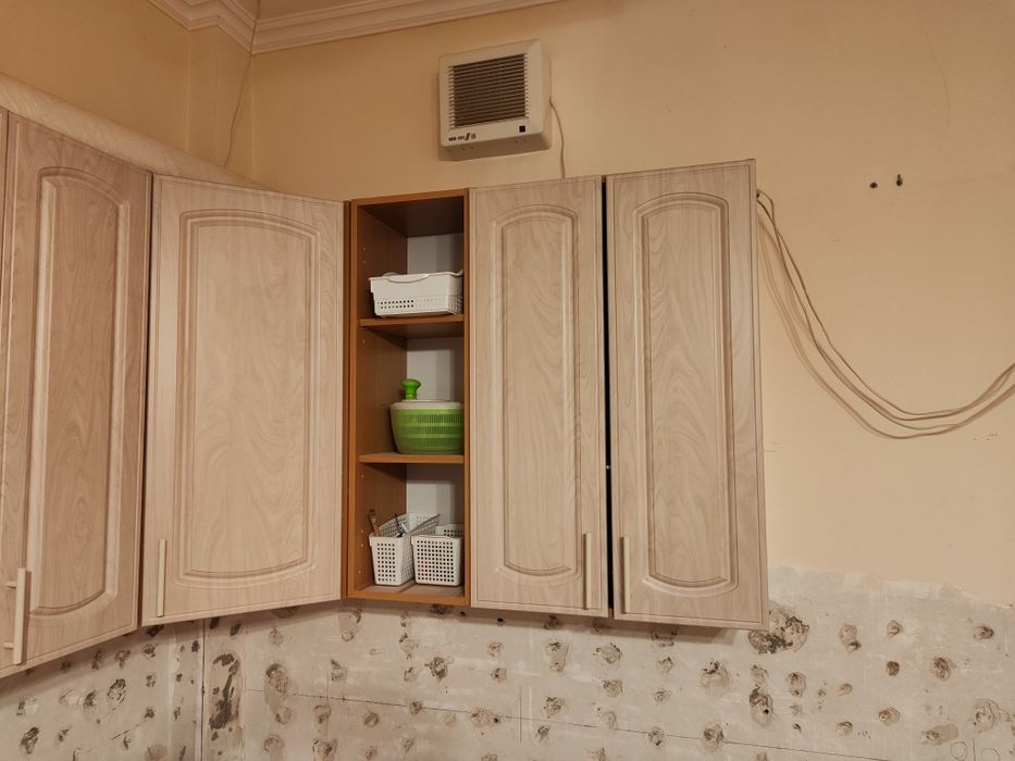 Кухонные навесные шкафы