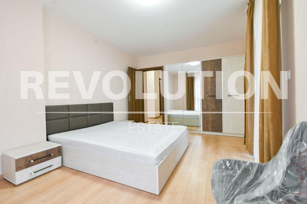 Тристаен апартамент в ж.к. Дружба 2 .