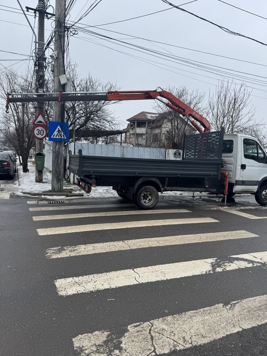 Iveco cu macara si basculare