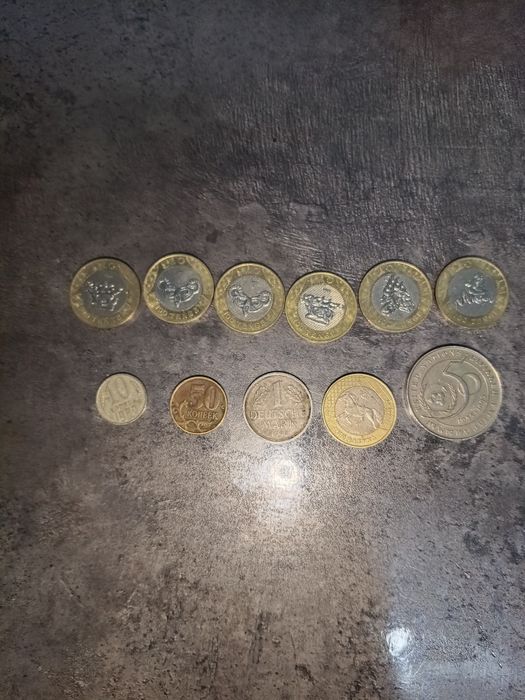 Продам коллекционные монеты