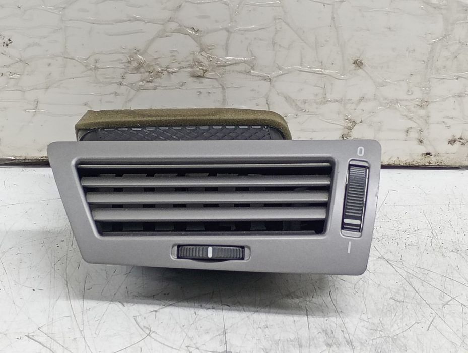 Grila ventilatie 64226911241 BMW Seria 7 E65/E66 (facelift) (2005 - 2008) 3.0 d M57N2